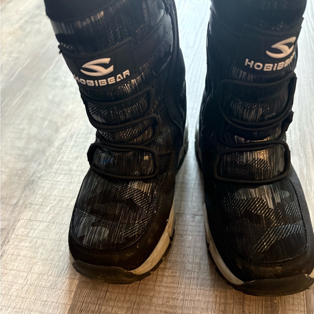 HOBIBEAR Winter Faux Fur Lined Snow Boots size 12.5/13 kids unisex